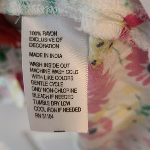 Crown & Ivy Vibrant Floral Spring Ruffle Sleeve Blouse - Picture 9 of 12